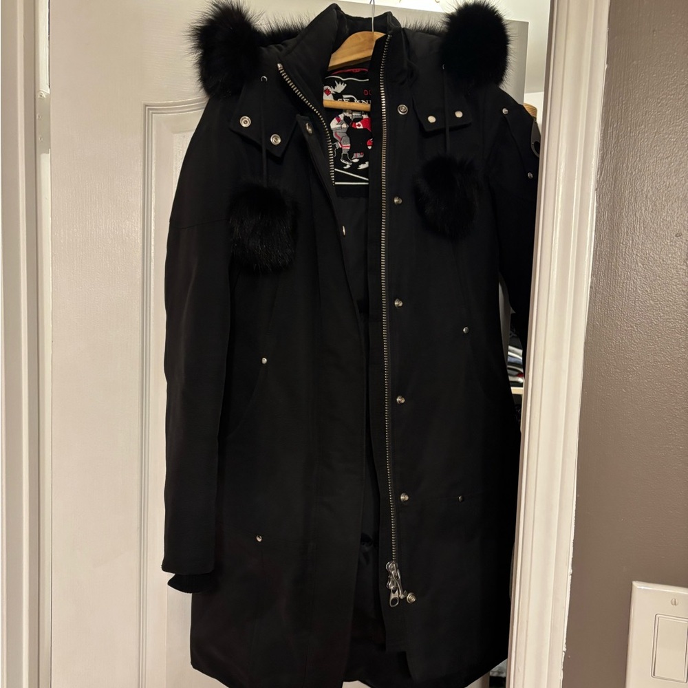 Moose knuckles  ORIGINAL STIRLING PARKA NEOSHEAR  (Size S). Made in Canada